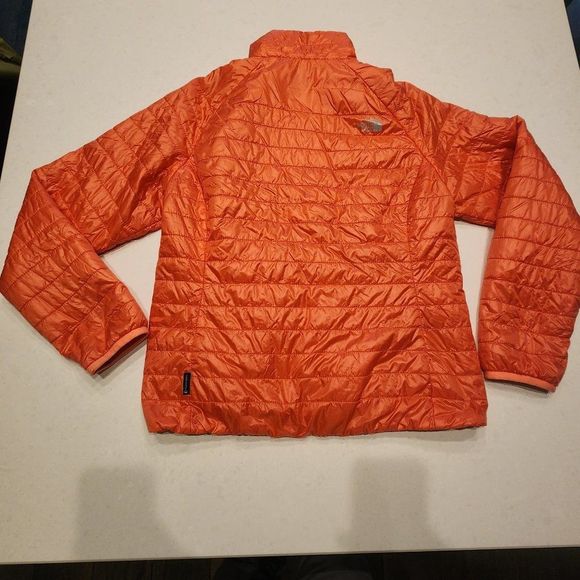 The North Face womens flash dry polyester puffer jacket. Size L - Picture 2 of 7